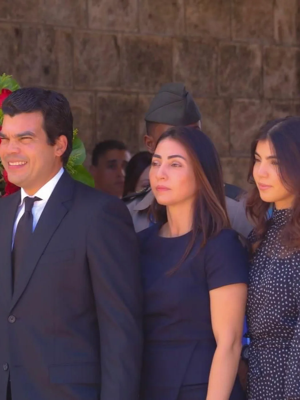 Wellington Arnaud comparte con su familia durante una actividad pública
