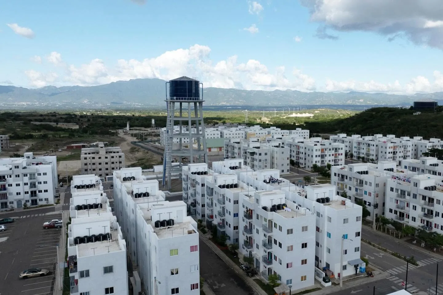 Vista de infraestructura hidráulica vinculada a un acueducto